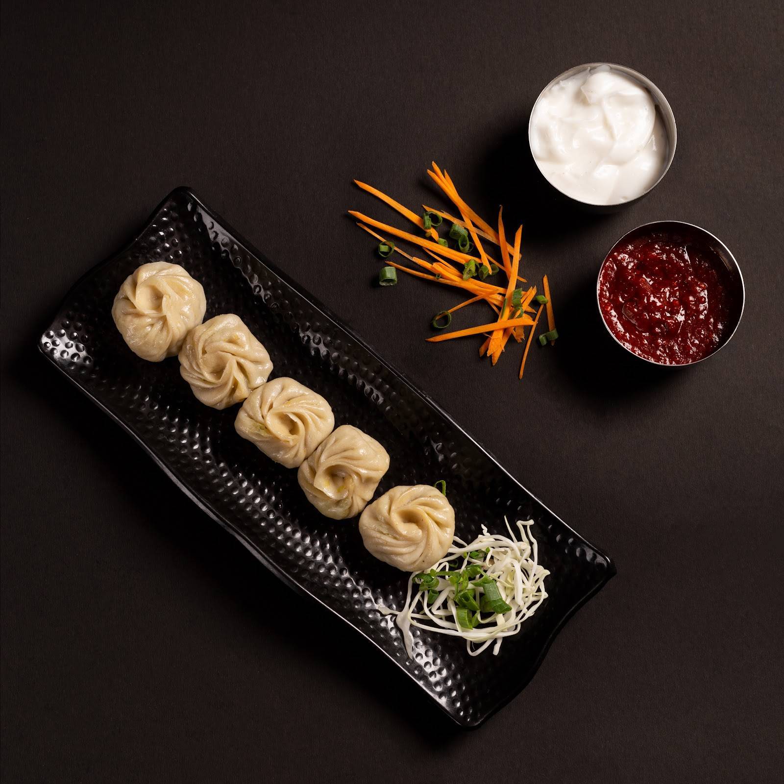 VEG MOMOS