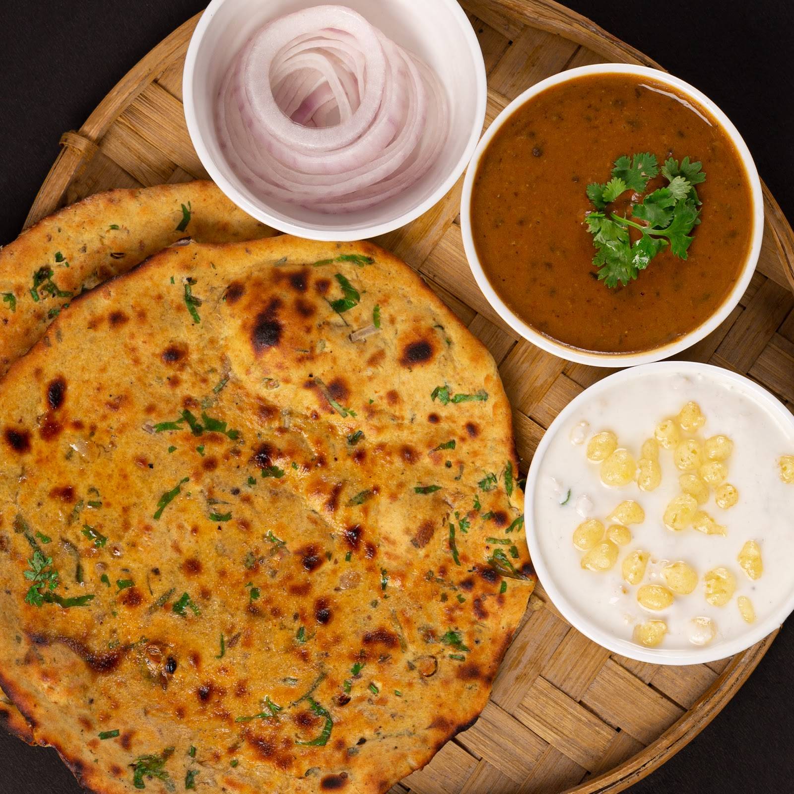 MISSI ROTI WITH DAL MAKHANI COMBO.